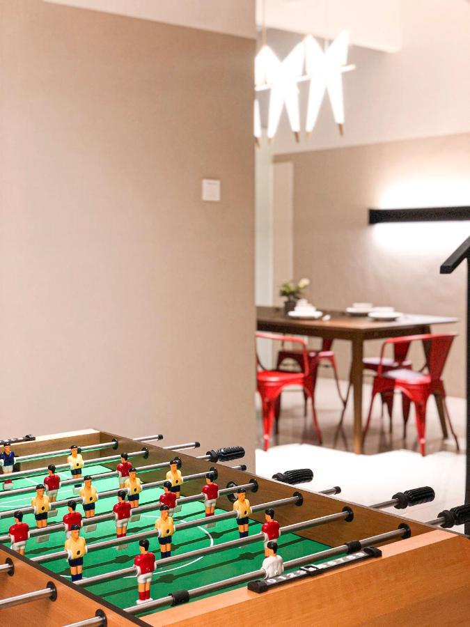 J Residence Banting  Eksteriør billede